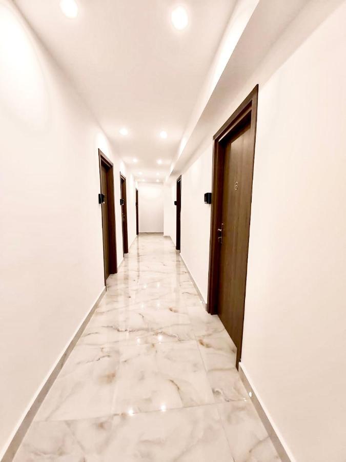 Real City Suites Syntagma 雅典 外观 照片