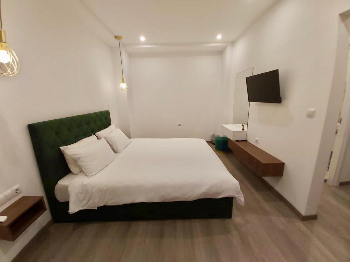 Real City Suites Syntagma 雅典 外观 照片