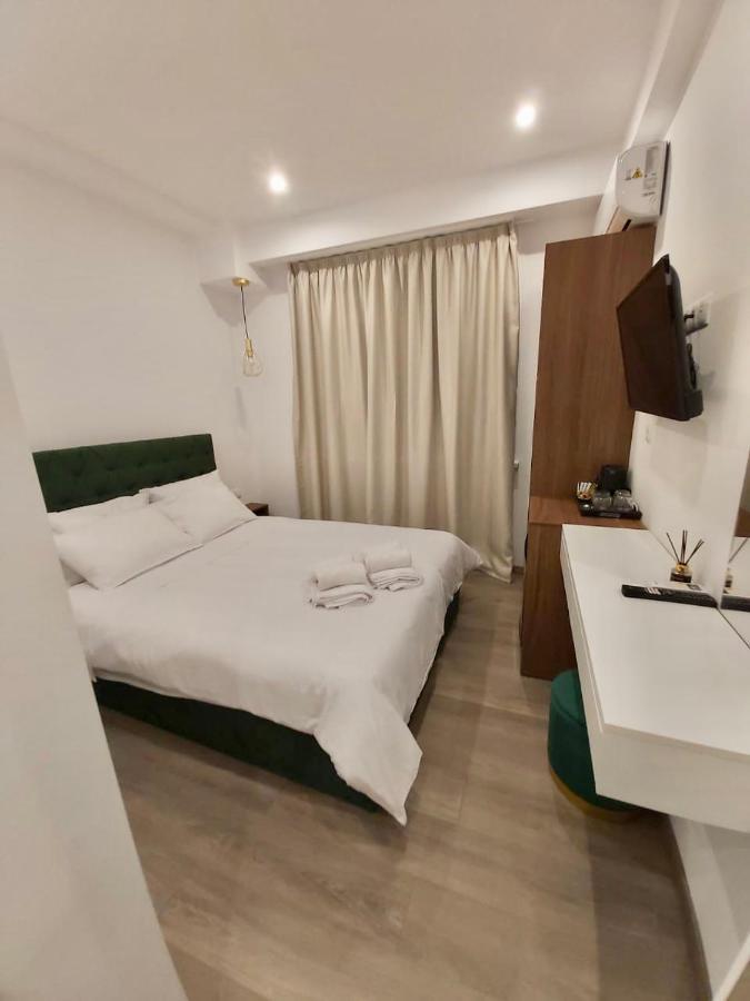 Real City Suites Syntagma 雅典 外观 照片