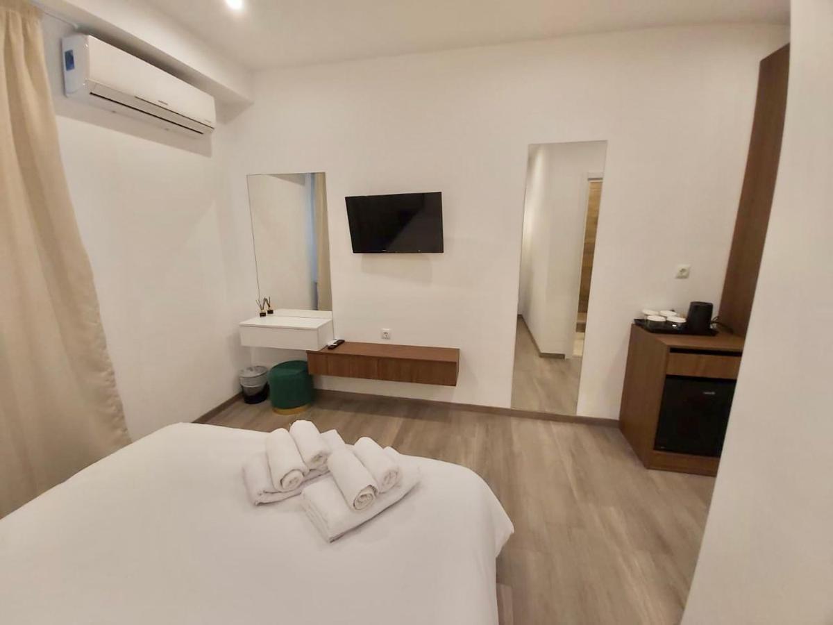 Real City Suites Syntagma 雅典 外观 照片