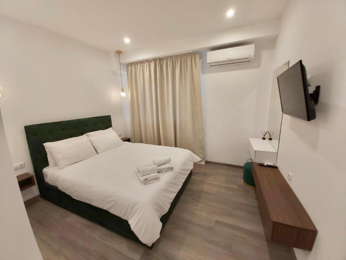 Real City Suites Syntagma 雅典 外观 照片