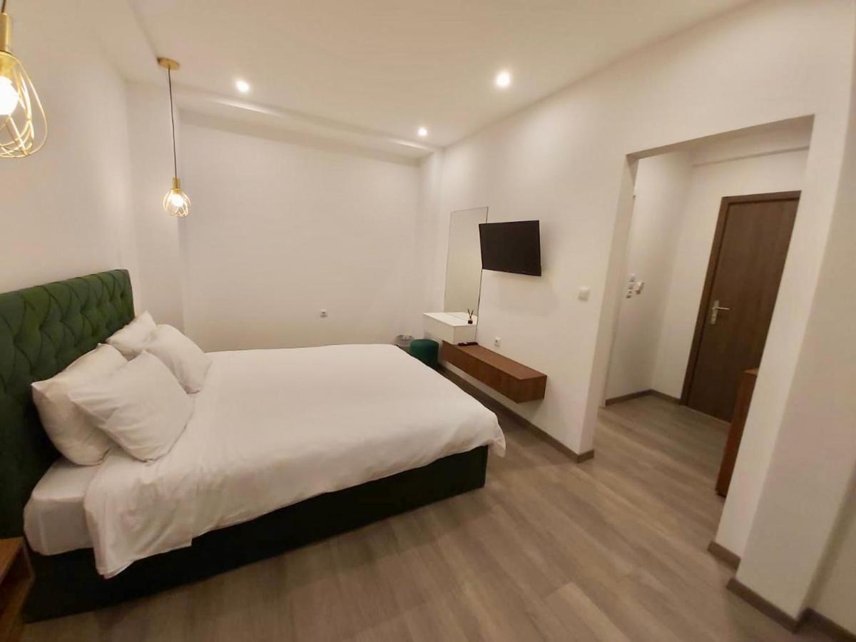 Real City Suites Syntagma 雅典 外观 照片